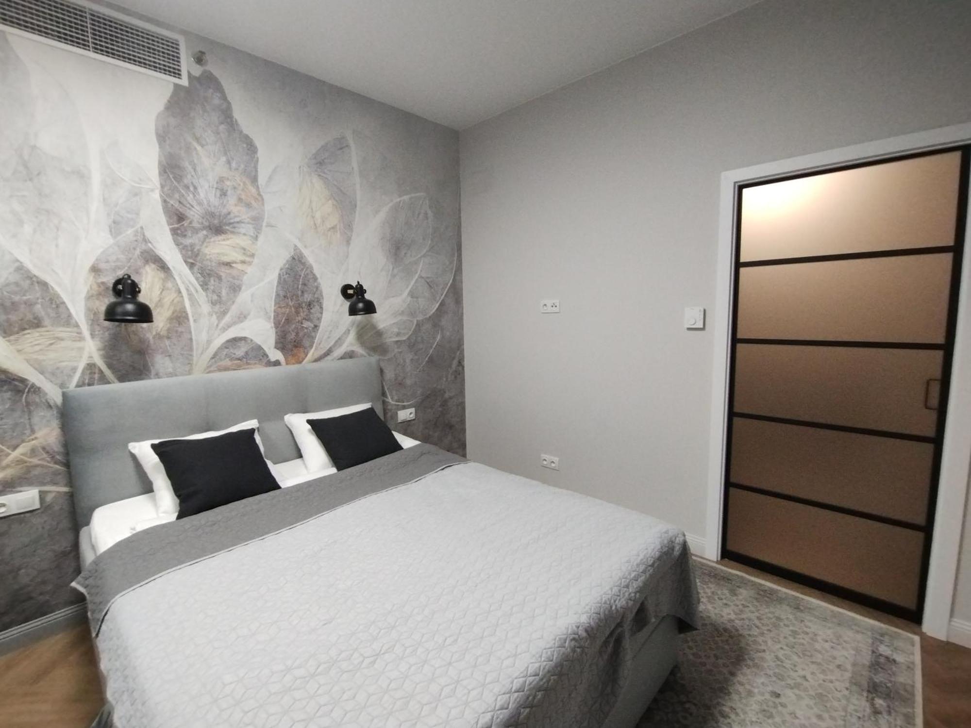 Wola Tower Deluxe Separate Bedroom With Free Garage - By Perfect Apart Warschau Exterior foto