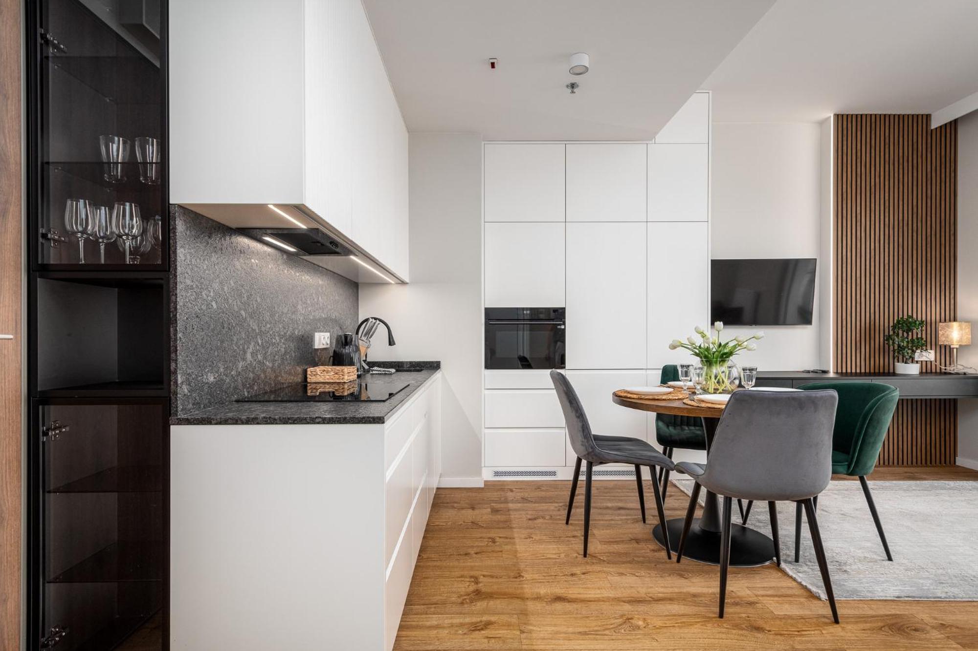 Wola Tower Deluxe Separate Bedroom With Free Garage - By Perfect Apart Warschau Exterior foto